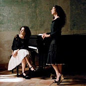 Piano duo of Katia and Marielle Lab&#232;que